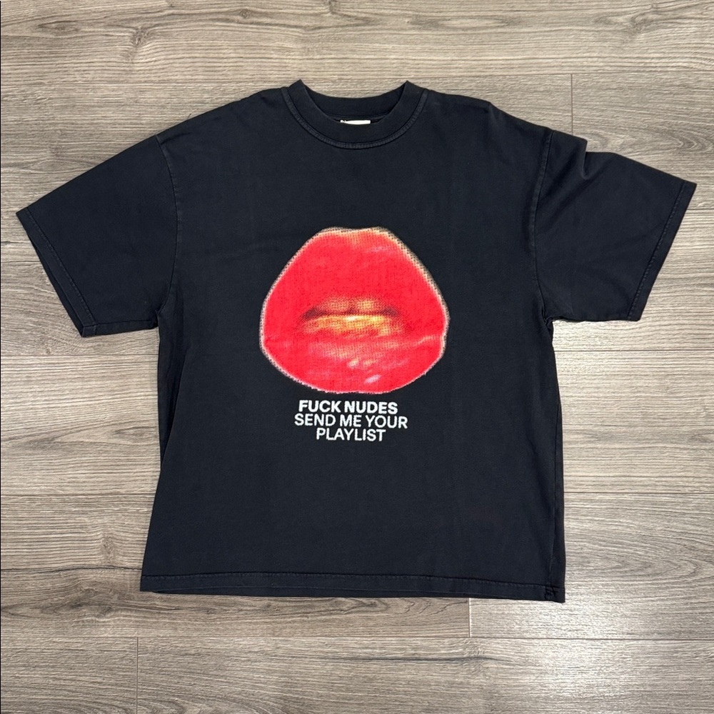 Cruel Pancake Kiss Me Duo Men’s Tee Size Medium/Large